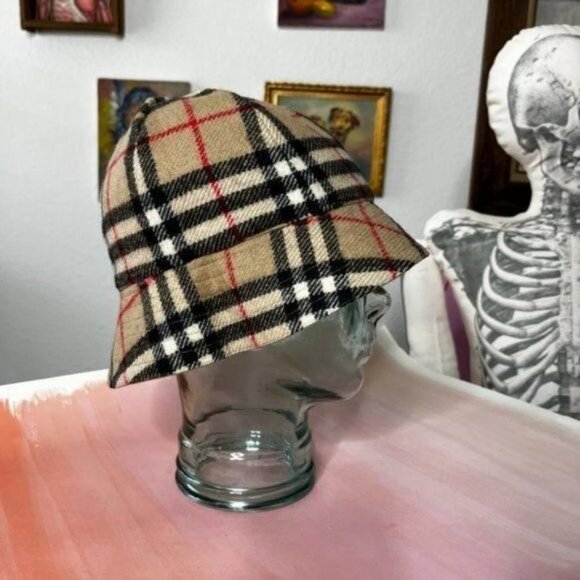 COPY - Burberry Reversible Archive Nova Check Wool Bucket Hat - Picture 1 of 11